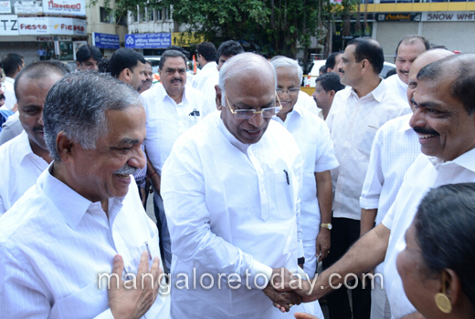 Senior Congress leader Mallikarjun Kharge inaugurates 1
